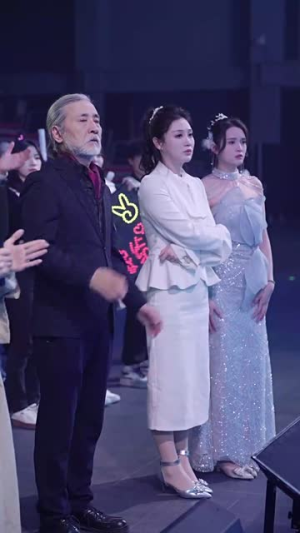 隐退十年，开口唱歌轰动全国（82集）热门短剧追到爽