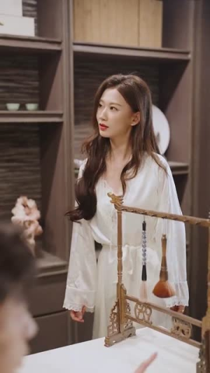 闪婚傻妻甜又野（73集）精彩的短剧