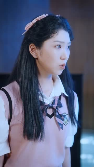 老外来踢场我老妈一首国风飒爆全场（80集）好看到停不下来