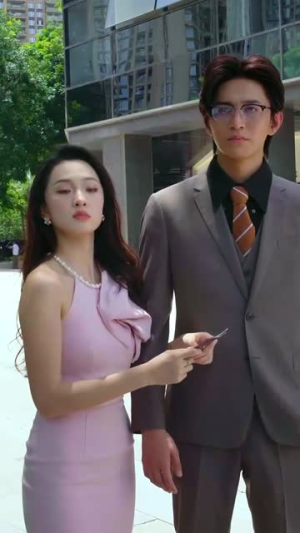 穿剧中我替窝囊女主战翻全场（30集）爆款短剧推荐