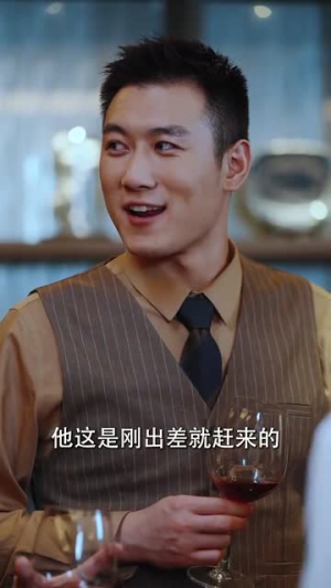 她引神明坠落（100集）民国短剧推荐