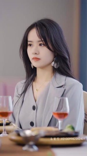 5.夏秘书，请闭嘴（98集）短剧爆款推荐