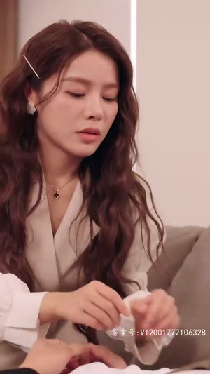 闪婚后成了满级大佬的心尖宠（96集）热门短剧追到爽