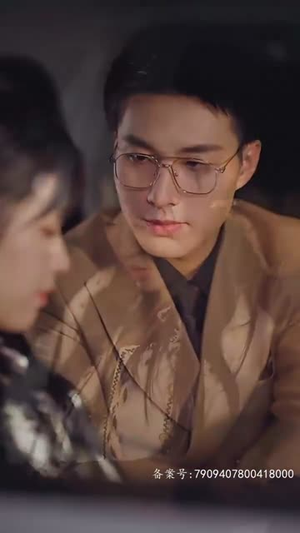 离婚后冷情机长后悔了（46集）抢先看热门短剧