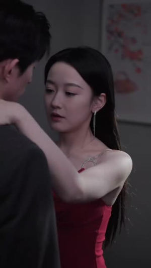 腹黑夫人飒又撩（96集）悬疑短剧推荐