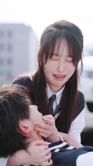 看不见的爱人（12集全）免费全集短剧