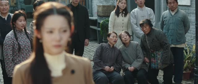 她的伪装（24集）热门短剧来袭