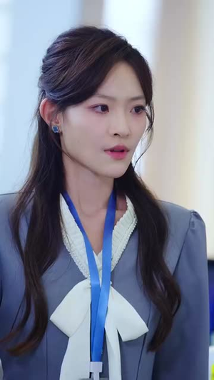 她在厉总心尖玩火（45集） 古装热门短剧