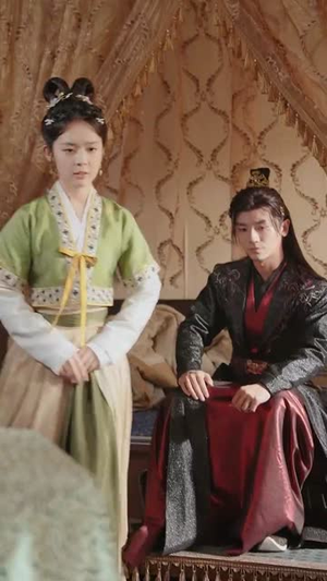 一眼穿心双重人格皇帝爱上我（96集）集免费看短剧