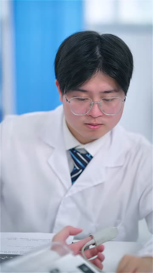 带娃大叔偷走叶小姐的心 (41集) 独家内容免费看