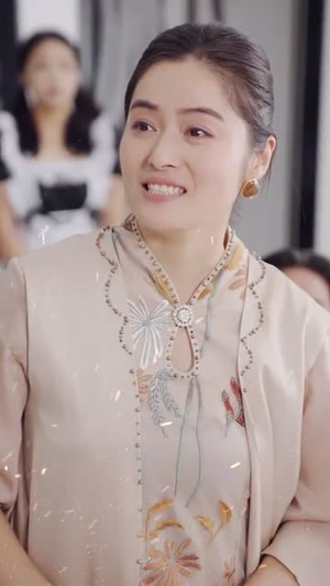 致富从每日抽奖系统开始 (106集) 爆款短剧抢先看