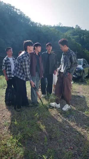 一把铲子一盒烟，金矿一挖挖一天（109集）高分佳作免费看