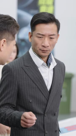 修车多年强亿点怎么了（63集）爱短剧爱追剧