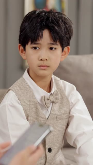 离谱你让小孩哥给大学生上课（81集）短剧解说全集