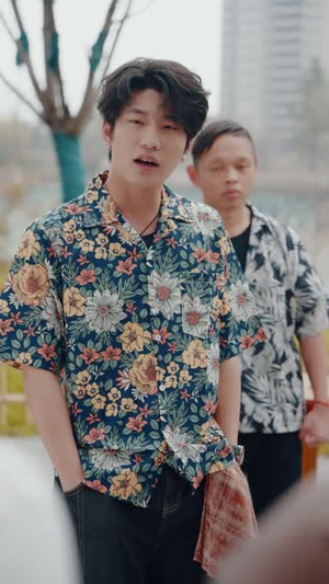 纵情莞城，我本桀骜少年臣（80集）热门短剧来袭