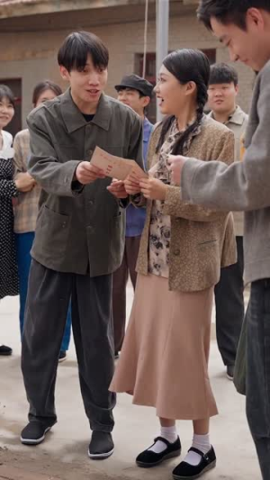 重生1975：从钢厂大院开始（71集）精彩短剧追不停