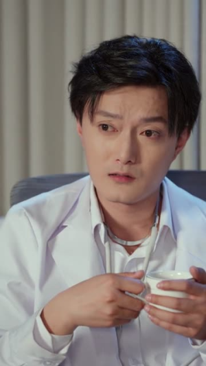 前男友住我对门（59集）直接追到结尾