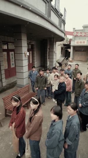 重生九零:下岗后我成了箱包大王(71集) 重生九零:下岗后我成了箱包大王(71集)口碑爆棚免费看