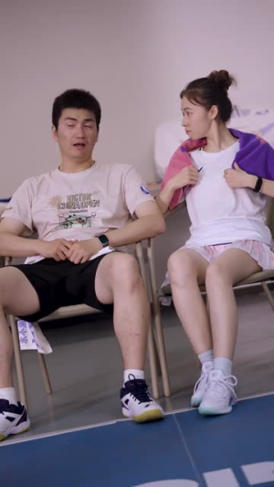一拍挥起，我带老爸横扫羽毛球场（46集）温柔追捕短剧