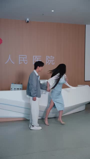 透视不鉴宝，我逆袭全场（80集）更新时间